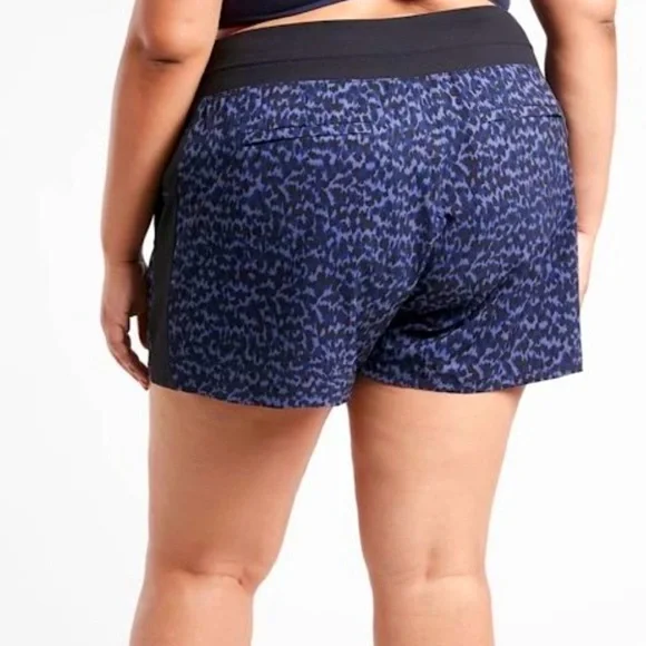 Athleta | Brooklyn Printed Short - EUC - Picture 3 of 12